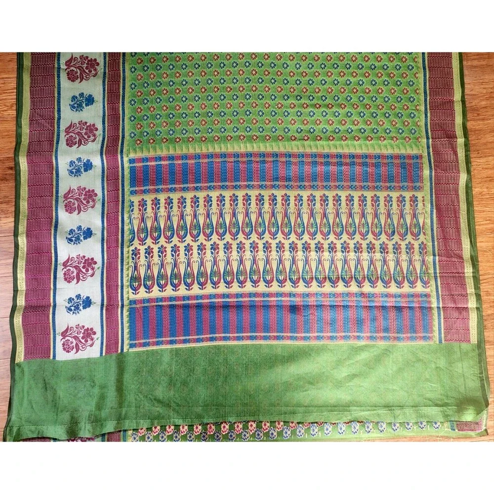 A Piece Of SARI Fabric Green Magenta Blue Gold Silver 5 Yd 30